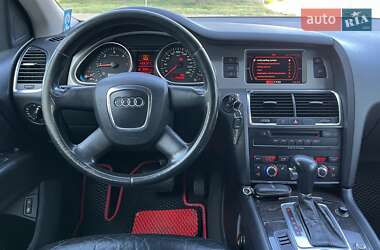 Позашляховик / Кросовер Audi Q7 2007 в 