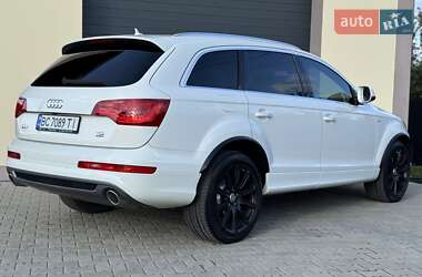 Внедорожник / Кроссовер Audi Q7 2012 в 