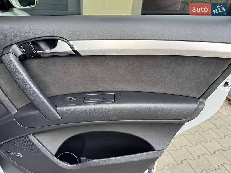 Внедорожник / Кроссовер Audi Q7 2012 в Стрые
