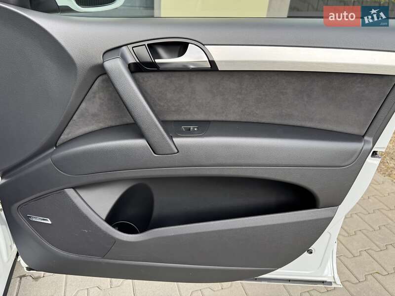 Внедорожник / Кроссовер Audi Q7 2012 в Стрые