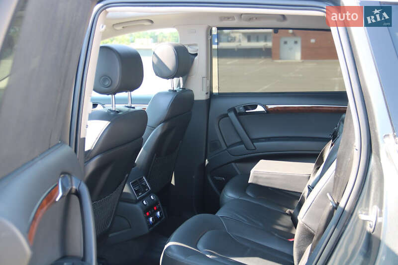 Внедорожник / Кроссовер Audi Q7 2014 в Киеве