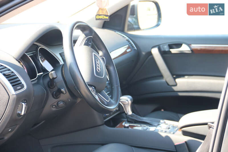 Внедорожник / Кроссовер Audi Q7 2014 в Киеве