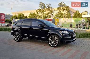 Позашляховик / Кросовер Audi Q7 2015 в 
