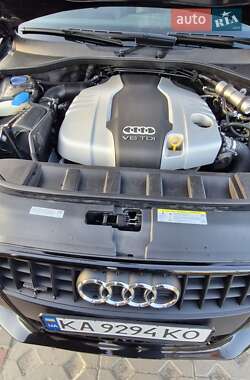 Позашляховик / Кросовер Audi Q7 2015 в 