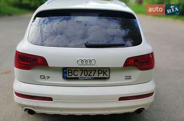 Позашляховик / Кросовер Audi Q7 2011 в 