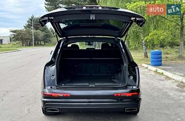 Внедорожник / Кроссовер Audi Q7 2019 в 