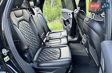 Внедорожник / Кроссовер Audi Q7 2019 в 