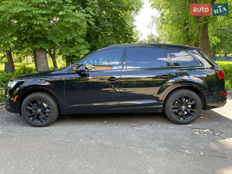Позашляховик / Кросовер Audi Q7 2017 в Києві