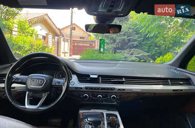 Позашляховик / Кросовер Audi Q7 2017 в 