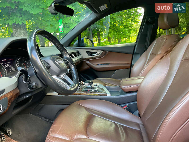 Позашляховик / Кросовер Audi Q7 2017 в Києві