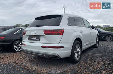 Внедорожник / Кроссовер Audi Q7 2018 в 