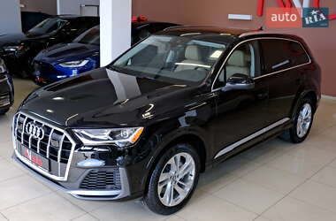 Внедорожник / Кроссовер Audi Q7 2020 в 