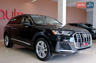 Внедорожник / Кроссовер Audi Q7 2020 в 