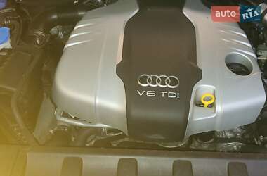 Внедорожник / Кроссовер Audi Q7 2013 в 