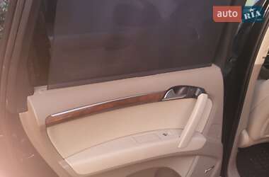 Внедорожник / Кроссовер Audi Q7 2013 в 