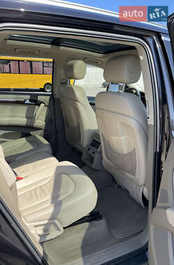 Внедорожник / Кроссовер Audi Q7 2010 в 