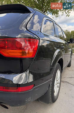 Внедорожник / Кроссовер Audi Q7 2006 в 