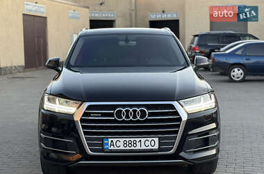 Внедорожник / Кроссовер Audi Q7 2015 в 