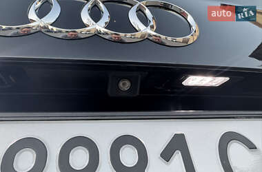 Внедорожник / Кроссовер Audi Q7 2015 в 