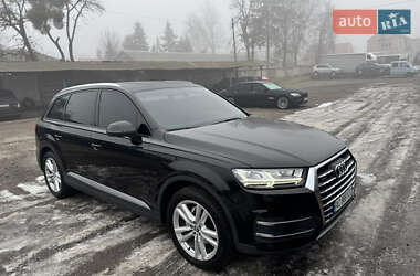 Внедорожник / Кроссовер Audi Q7 2015 в 