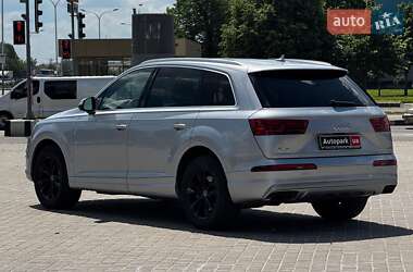Внедорожник / Кроссовер Audi Q7 2019 в 