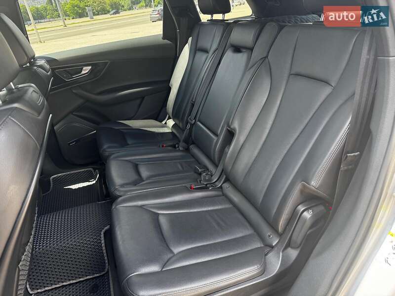 Внедорожник / Кроссовер Audi Q7 2019 в Харькове