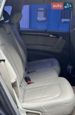 Позашляховик / Кросовер Audi Q7 2007 в 