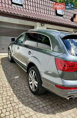 Внедорожник / Кроссовер Audi Q7 2014 в 
