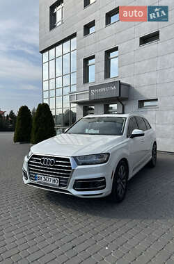 Внедорожник / Кроссовер Audi Q7 2016 в Хмельницком