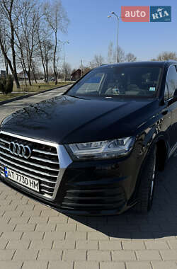 Позашляховик / Кросовер Audi Q7 2017 в 