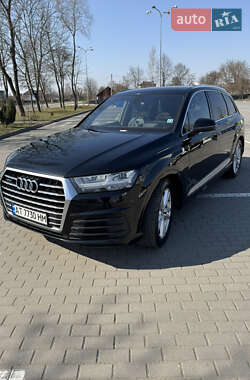 Позашляховик / Кросовер Audi Q7 2017 в 