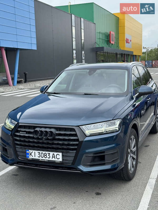 Внедорожник / Кроссовер Audi Q7 2017 в Киеве