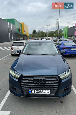Внедорожник / Кроссовер Audi Q7 2017 в 