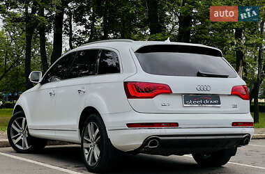 Внедорожник / Кроссовер Audi Q7 2013 в 