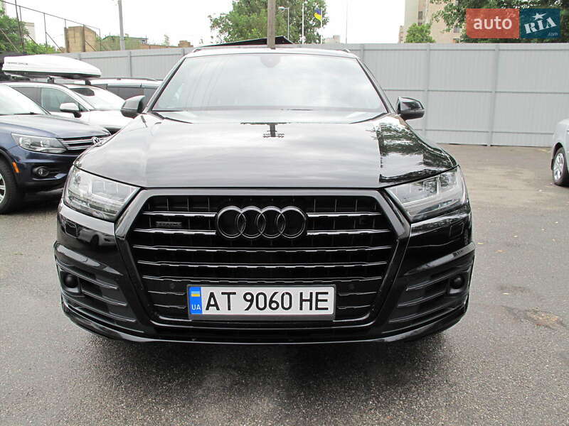 Внедорожник / Кроссовер Audi Q7 2015 в Киеве