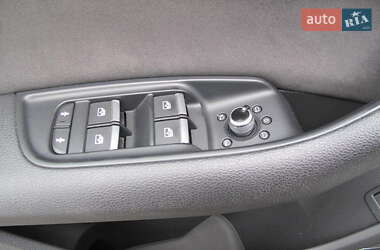Позашляховик / Кросовер Audi Q7 2015 в 