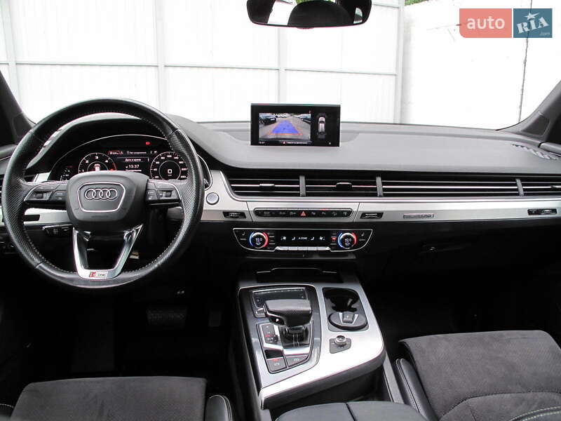 Внедорожник / Кроссовер Audi Q7 2015 в Киеве
