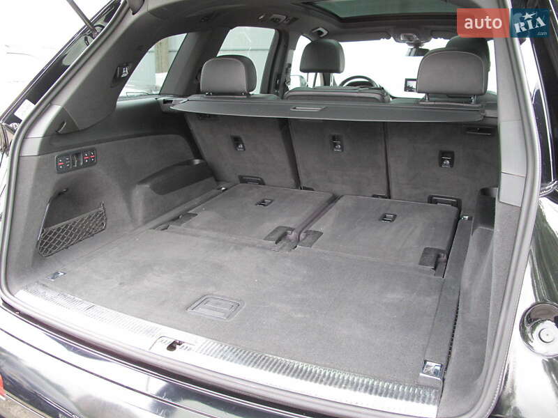 Внедорожник / Кроссовер Audi Q7 2015 в Киеве