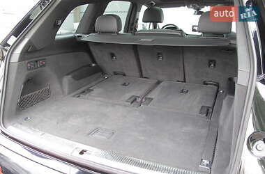 Позашляховик / Кросовер Audi Q7 2015 в 