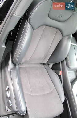 Позашляховик / Кросовер Audi Q7 2015 в 
