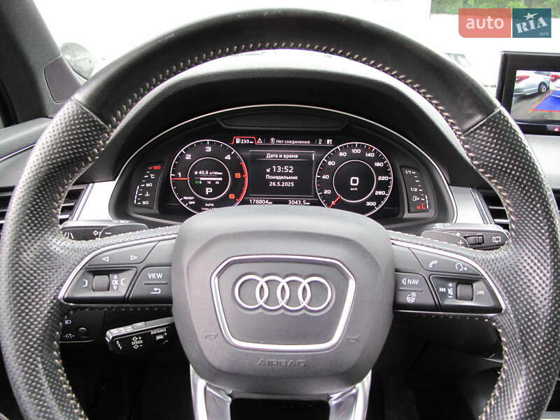 Внедорожник / Кроссовер Audi Q7 2015 в Киеве