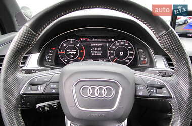 Позашляховик / Кросовер Audi Q7 2015 в 