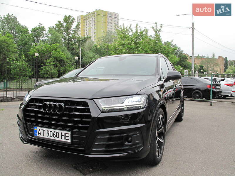 Внедорожник / Кроссовер Audi Q7 2015 в Киеве