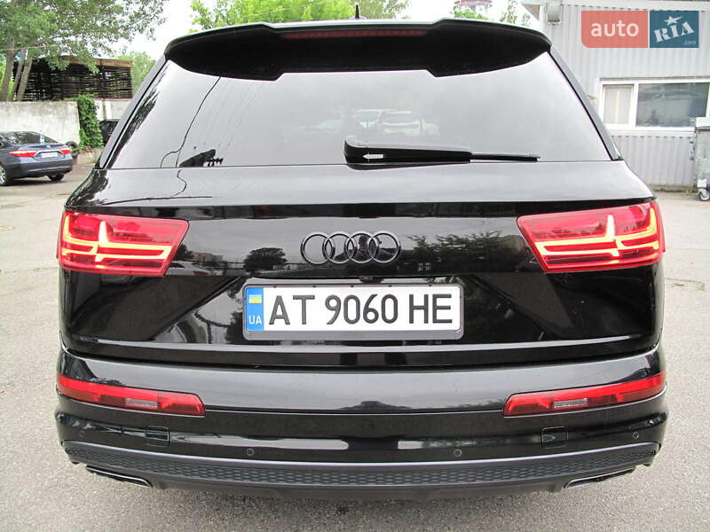 Внедорожник / Кроссовер Audi Q7 2015 в Киеве