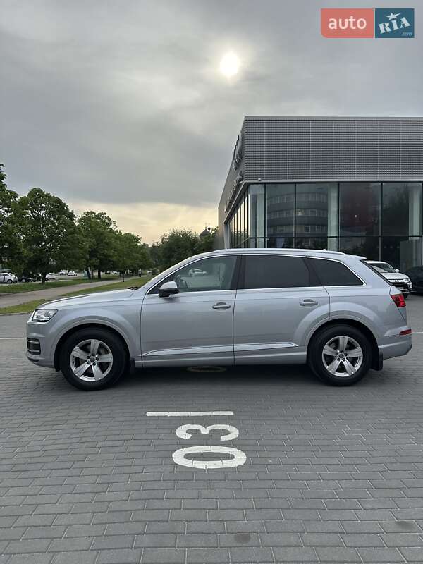 Внедорожник / Кроссовер Audi Q7 2015 в Киеве