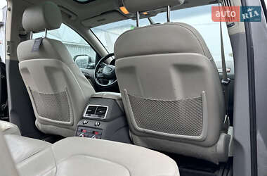 Позашляховик / Кросовер Audi Q7 2012 в 