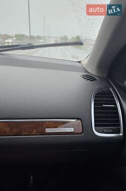 Внедорожник / Кроссовер Audi Q7 2013 в 