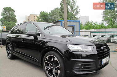 Позашляховик / Кросовер Audi Q7 2015 в 