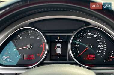 Внедорожник / Кроссовер Audi Q7 2011 в 