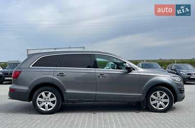 Внедорожник / Кроссовер Audi Q7 2011 в 